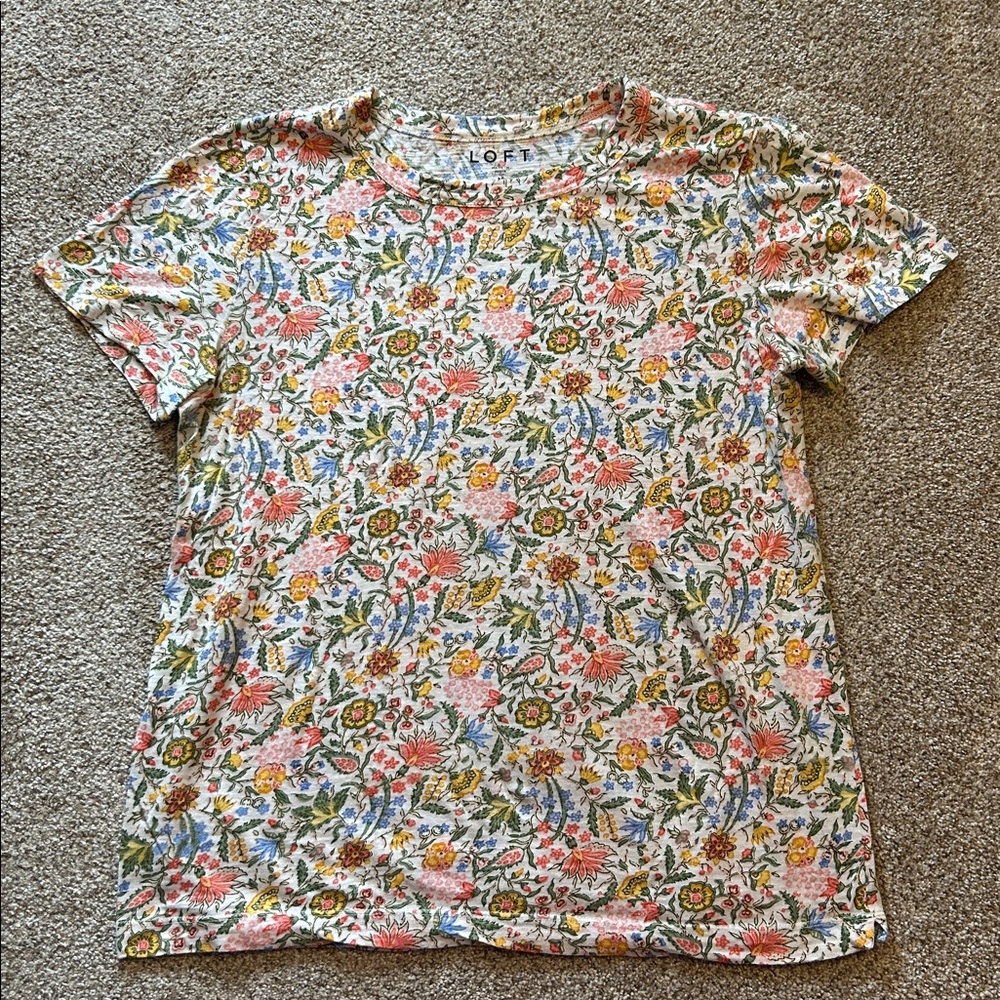 Womens Floral LOFT Tee Size M